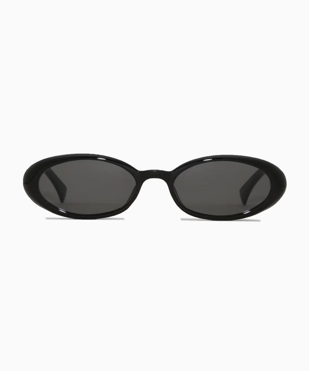 №16 Liora black
