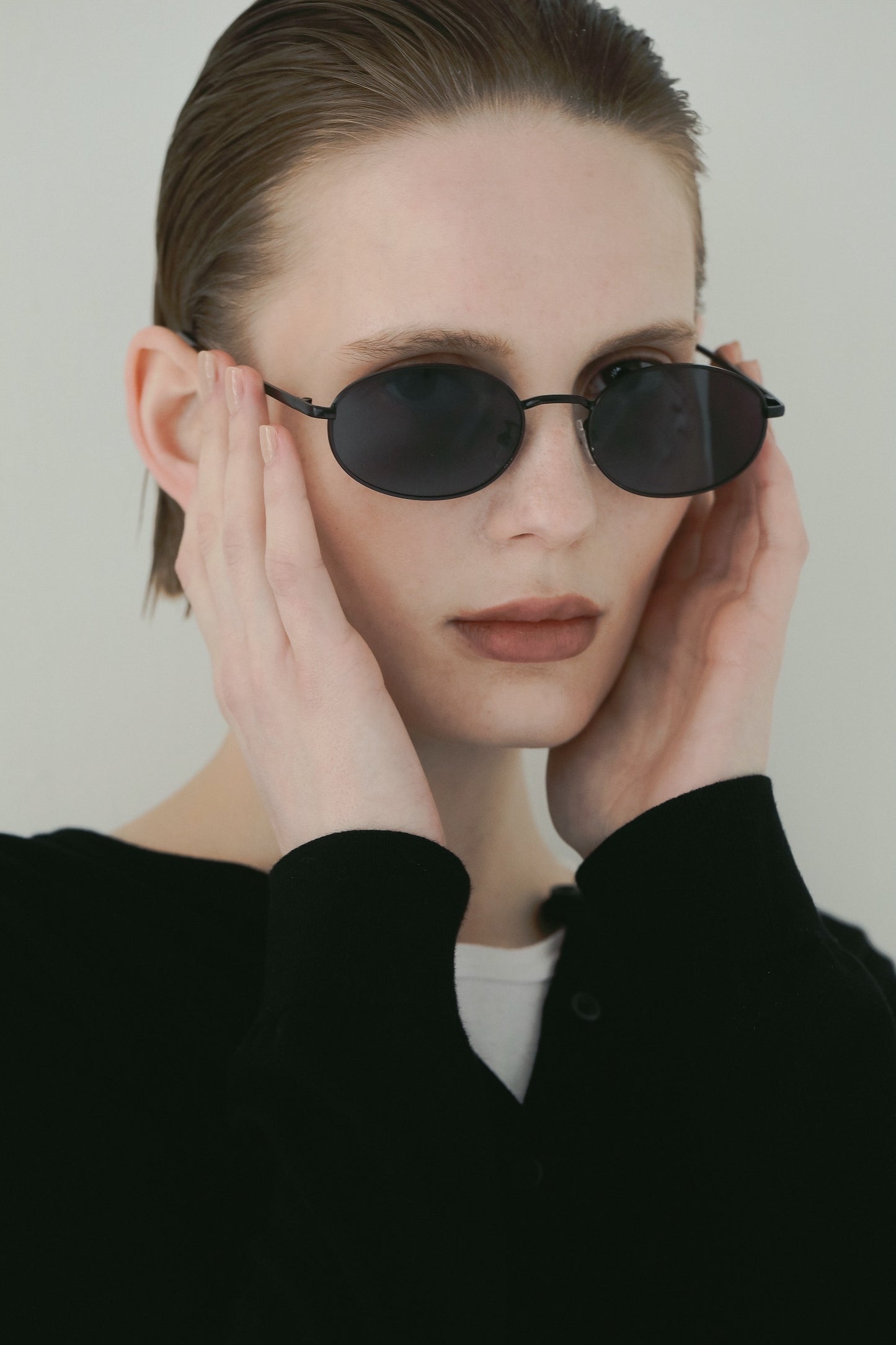 №8 Noir black